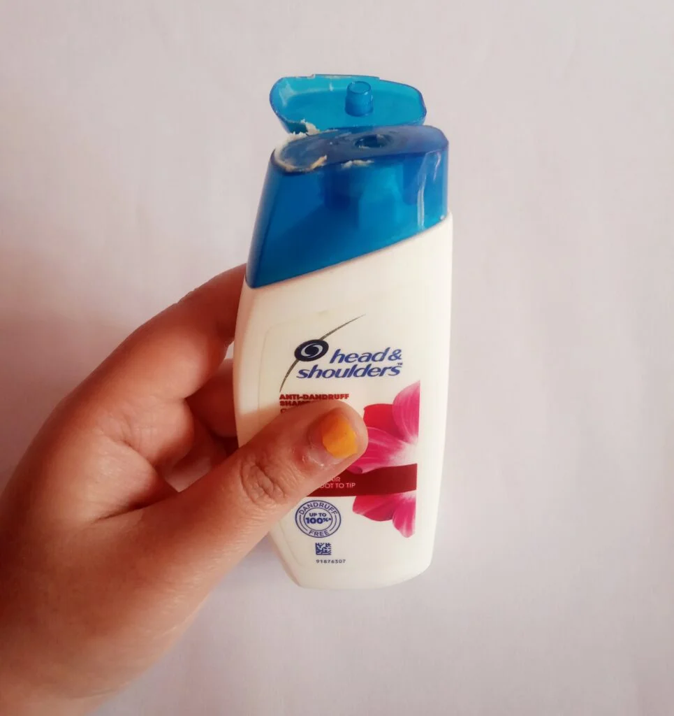 pave Kvadrant Nerve Head & Shoulders Smooth & Silky Anti Dandruff Shampoo Review - BLOGGERSHE
